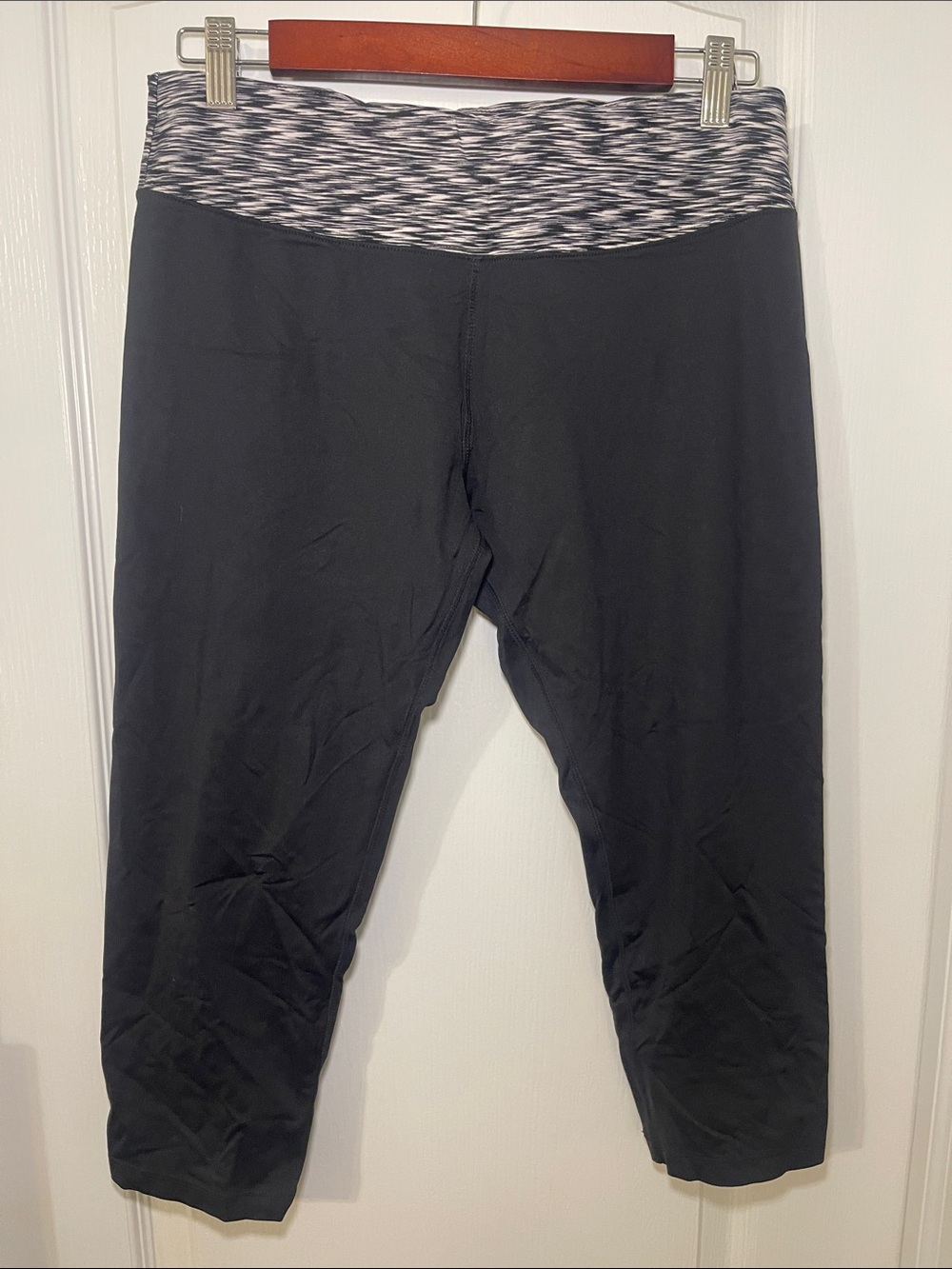 Calvin Klein Black Capri Leggings with Gray Marled Waistband